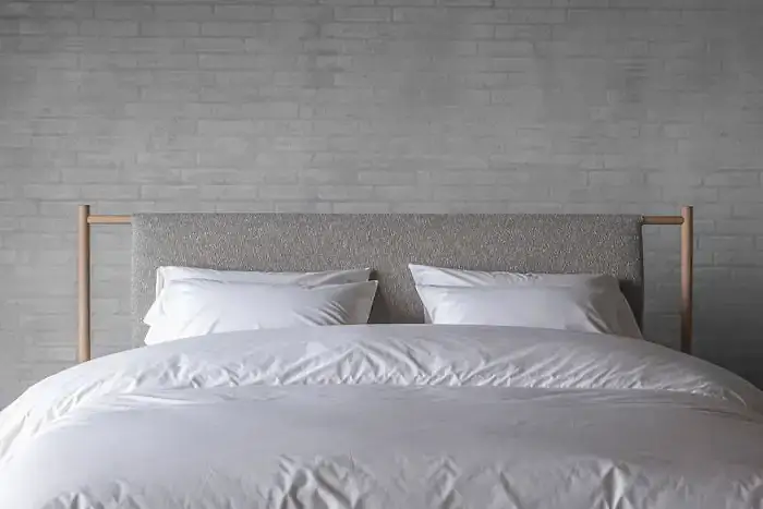 bed-continental-dux-80-sustainable-comfort-pie-comfort-anna-headboard-1.JPG