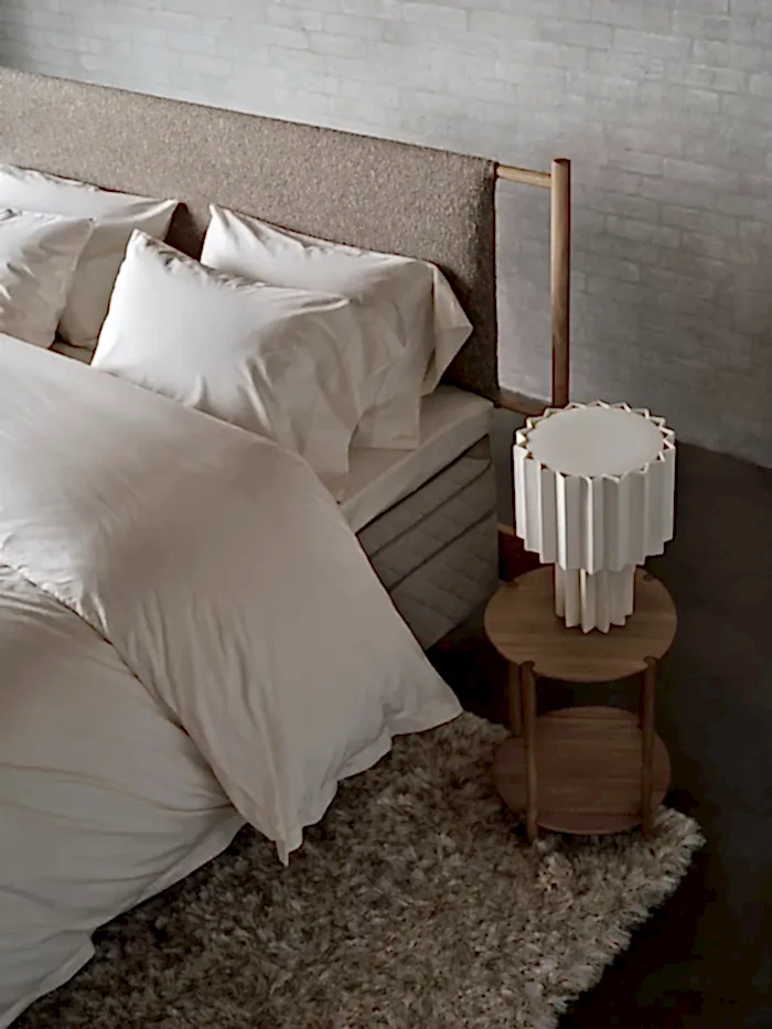 bed-continental-dux-80-sustainable-comfort-pie-comfort-anna-headboard-1-v2.tif