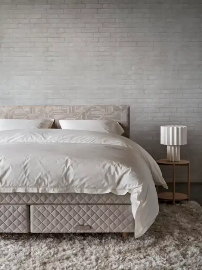 bed-continental-dux-80-sustainable-comfort-pie-comfort-astoria-headboard-1-v2.tif