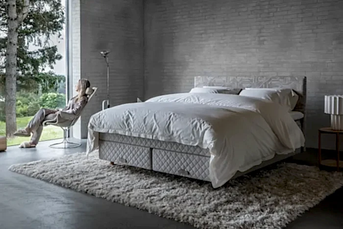 bed-continental-dux-80-sustainable-comfort-pie-comfort-astoria-headboard-model-1.JPG