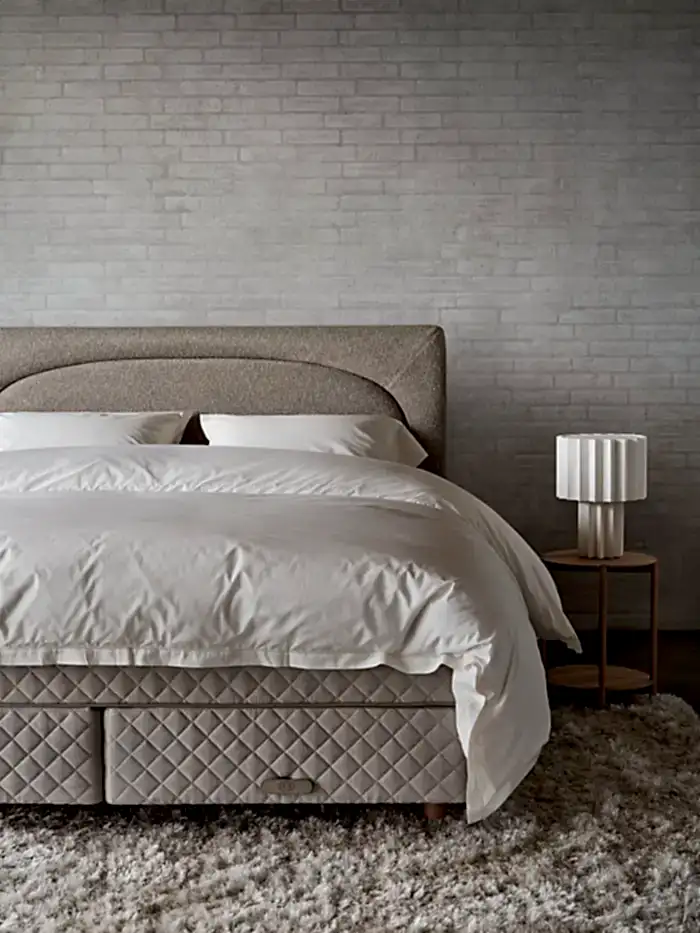 bed-continental-dux-80-sustainable-comfort-pie-comfort-eden-headboard-2-v2.tif